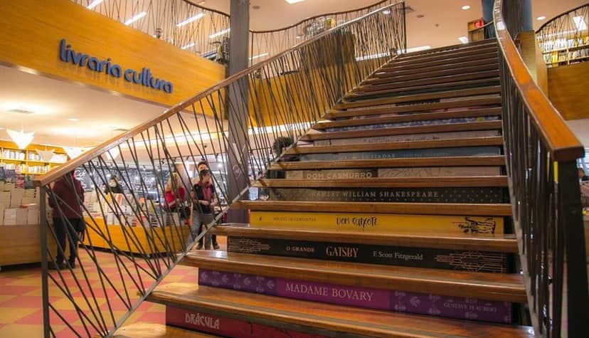 Famosa escadaria da Livraria Cultura (Foto: Reprodução / Internet) Famosa escadaria da Livraria Cultura (Foto: Reprodução / Internet)