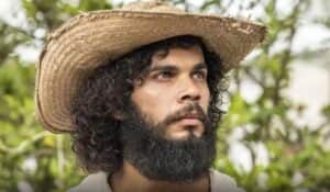 Jesus vai se disfarçar de trabalhador rural (Foto: Reprodução / Globo) Jesus vai se disfarçar de trabalhador rural (Foto: Reprodução / Globo)