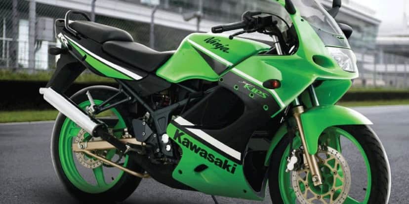 Kawasaki Ninja 150 fez muito mais sucesso que sua concorrente (Reprodução: Internet) Kawasaki Ninja 150 fez muito mais sucesso que sua concorrente (Reprodução: Internet)