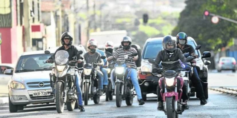 MUDANÇA na lei de trânsito afeta motociclistas - Foto: Reprodução/Internet MUDANÇA na lei de trânsito afeta motociclistas - Foto: Reprodução/Internet