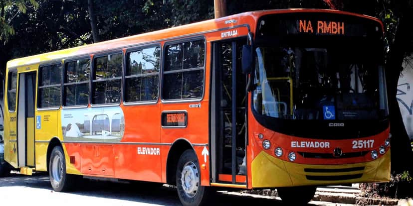 Nova Lei para quem anda de ônibus (Foto: Reprodução/ Internet) Nova Lei para quem anda de ônibus (Foto: Reprodução/ Internet)