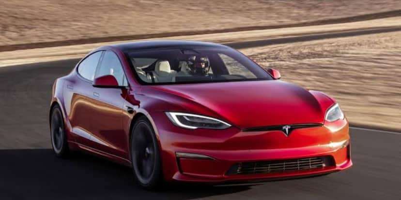 O Tesla é um dos primeiros carros elétricos e de maior sucesso (Reprodução: Internet) O Tesla é um dos primeiros carros elétricos e de maior sucesso (Reprodução: Internet)