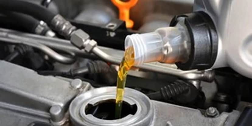 Problemas com motores e óleo podem ser caros (Foto: Reprodução/Autoesporte) Problemas com motores e óleo podem ser caros (Foto: Reprodução/Autoesporte)