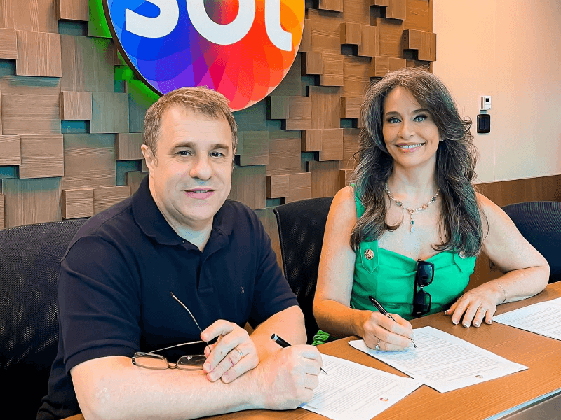 Carla Vilhena assinou com o SBT ano passado (Foto: Reprodução/ Internet) Carla Vilhena assinou com o SBT ano passado (Foto: Reprodução/ Internet)