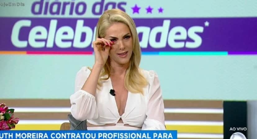 O choro de Ana Hickmann ao vivo no Hoje em Dia - Foto: Reprodução/Internet O choro de Ana Hickmann ao vivo no Hoje em Dia - Foto: Reprodução/Internet