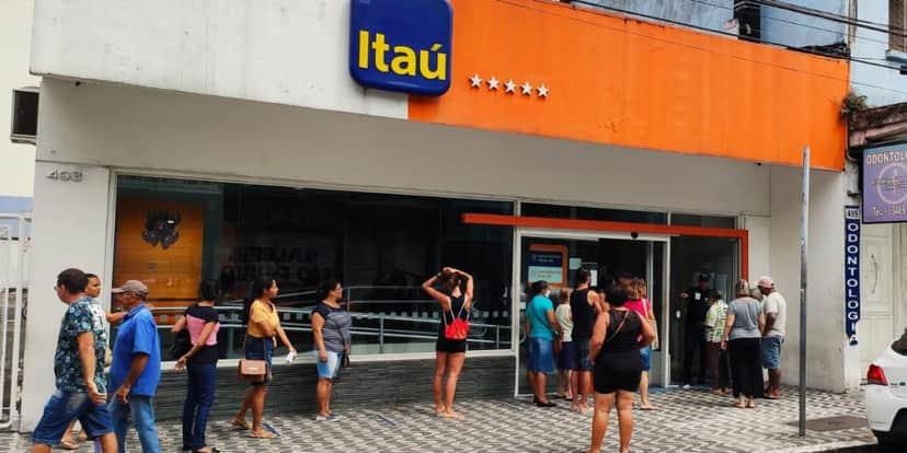 Banco Itaú - Foto Internet Banco Itaú - Foto Internet