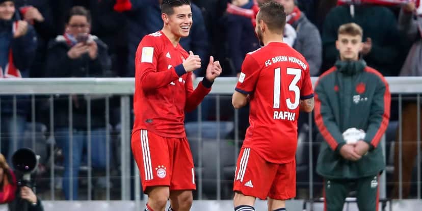 James Rodriguez E Rafinha - Reprodução: Internet James Rodriguez E Rafinha - Reprodução: Internet