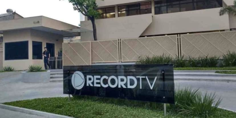 Record (Foto: Reprodução / Glassdor) Record (Foto: Reprodução / Glassdor)