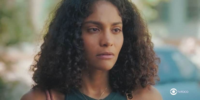 Aline (Bárbara Reis) na novela Terra e Paixão (Foto: Reprodução / Globo / Montagem TV Foco) Aline (Bárbara Reis) na novela Terra e Paixão (Foto: Reprodução / Globo / Montagem TV Foco)
