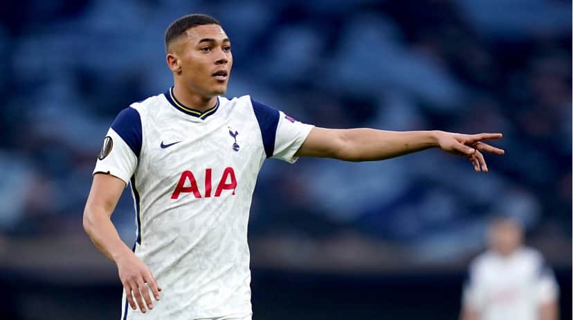 Carlos Vinicius quando jogava no Tottenham, da Inglaterra - (Reprodução/Internet) Carlos Vinicius quando jogava no Tottenham, da Inglaterra - (Reprodução/Internet)