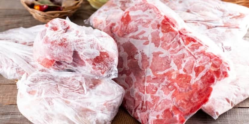 Dica para descongelar carne congelada (Foto: Reprodução/Freepik) Dica para descongelar carne congelada (Foto: Reprodução/Freepik)