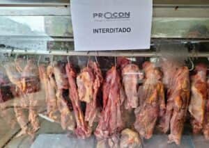 Carnes em más-condições de consumo (Foto: Divulgação / Prefeitura Barra de São Francisco) Carnes em más-condições de consumo (Foto: Divulgação / Prefeitura Barra de São Francisco)