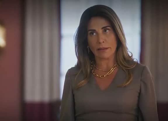 Irene em Terra e Paixão (Foto: Reprodução / Globo) Irene em Terra e Paixão (Foto: Reprodução / Globo)