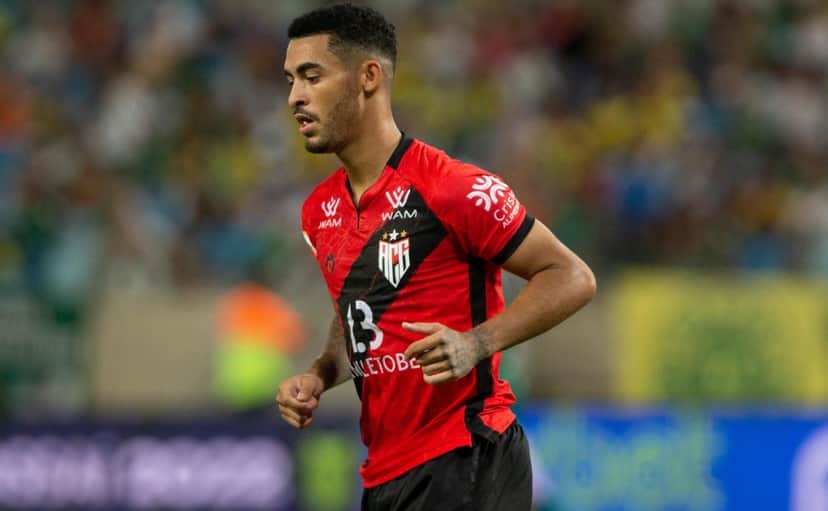 Lateral fecha com o Vasco e chega como grande reforço na Colina (Foto: Divulgação) Lateral fecha com o Vasco e chega como grande reforço na Colina (Foto: Divulgação)