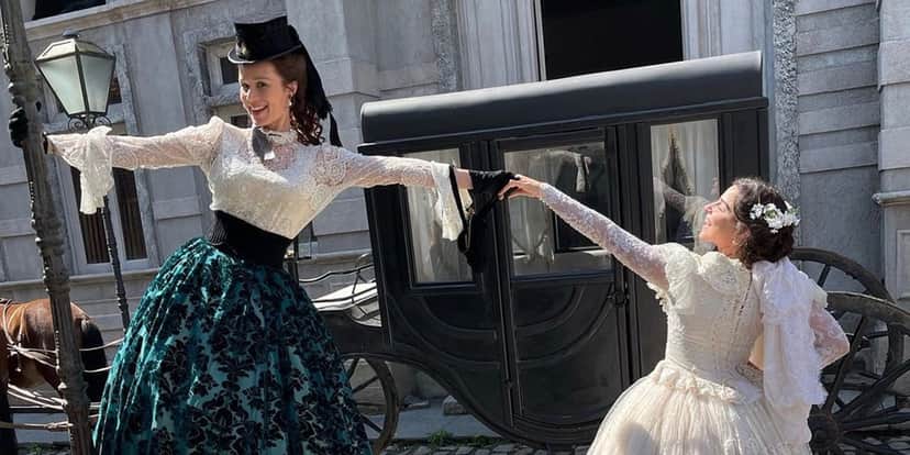 Mariana Ximenes, Gabriela Medvedovski Mariana Ximenes, Gabriela Medvedovski