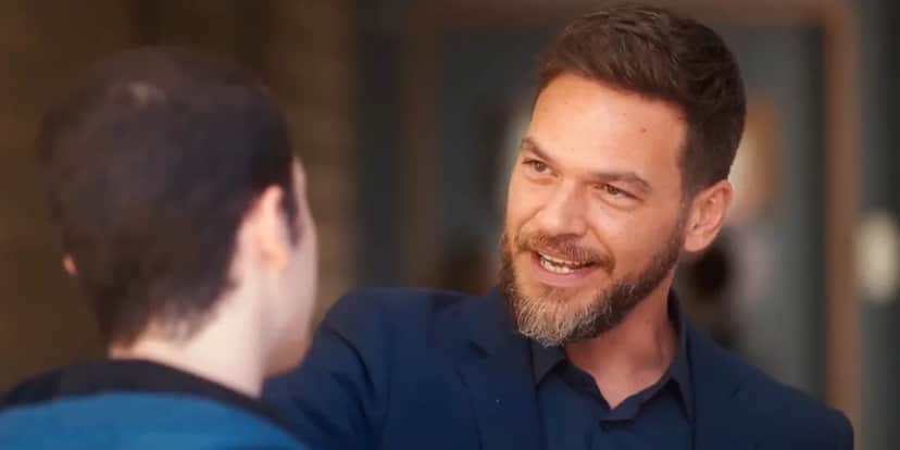 Theo influencia Rafa (Caio Manhente) em julgamento (Foto: Reprodução/TV Globo) Theo influencia Rafa (Caio Manhente) em julgamento (Foto: Reprodução/TV Globo)
