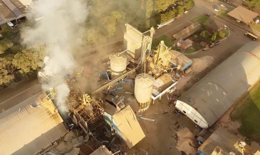 Um silo de grãos explodiu na cidade de Palotina, no Paraná (Foto: Divulgação) Um silo de grãos explodiu na cidade de Palotina, no Paraná (Foto: Divulgação)