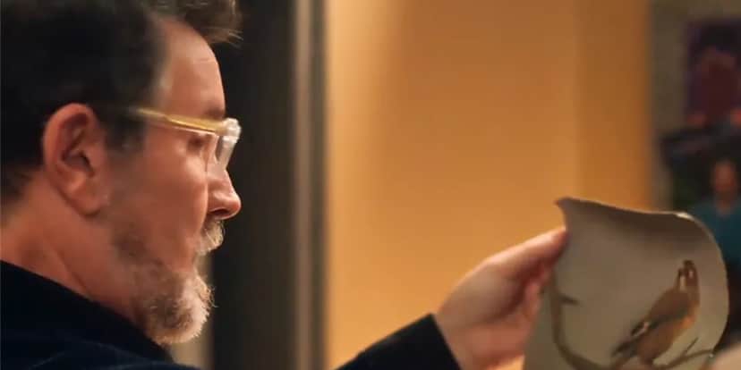 Stuart (Antônio Calloni) tentará roubar pintura de Duda (Manu Estevão) em "Vai na Fé" (Foto: Reprodução/TV Globo) Stuart (Antônio Calloni) tentará roubar pintura de Duda (Manu Estevão) em "Vai na Fé" (Foto: Reprodução/TV Globo)