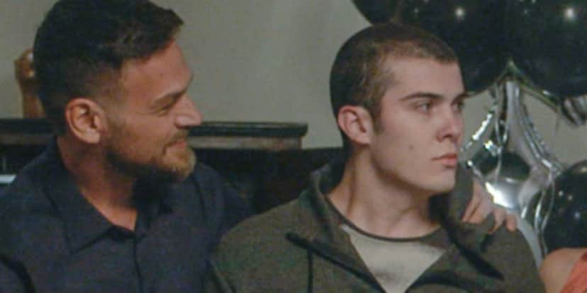 Rafa (Caio Manhente) se vingará de Theo (Emilio Dantas) em "Vai na Fé" (Foto: Reprodução/TV Globo) Rafa (Caio Manhente) se vingará de Theo (Emilio Dantas) em "Vai na Fé" (Foto: Reprodução/TV Globo)