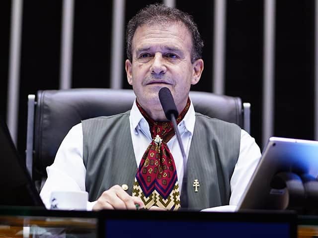 http://tvfoco.uai.com.br/wp-content/uploads/2015/05/Daniela-Mercury.jpg http://tvfoco.uai.com.br/wp-content/uploads/2015/05/Daniela-Mercury.jpg
