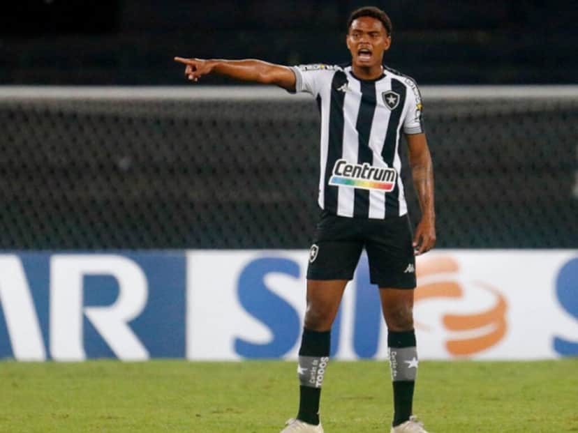 Botafogo - Lucas Mezenga (Foto: reprodução, Globo Esporte) Botafogo - Lucas Mezenga (Foto: reprodução, Globo Esporte)
