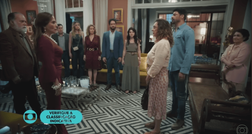 Irene fica frente a frente com Agatha graças ao Caio que salvou a mãe com a ajuda de Hélio em "Terra e Paixão (Foto Reprodução/Youtube) Irene fica frente a frente com Agatha graças ao Caio que salvou a mãe com a ajuda de Hélio em "Terra e Paixão (Foto Reprodução/Youtube)