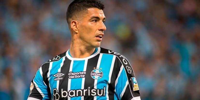 Suárez no Grêmio - Foto Internet Suárez no Grêmio - Foto Internet