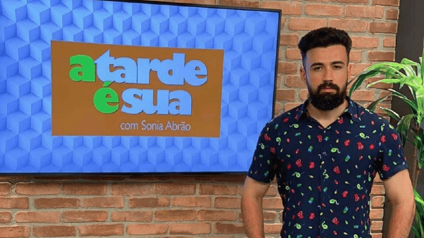 Bruno Tálamo em 'A Tarde é Sua' (Foto: Reprodução/ Internet) Bruno Tálamo em 'A Tarde é Sua' (Foto: Reprodução/ Internet)
