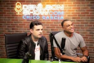 Chico Garcia e Denílson no podcast 'Denílson Show' (Foto: Reprodução / YouTube) Chico Garcia e Denílson no podcast 'Denílson Show' (Foto: Reprodução / YouTube)