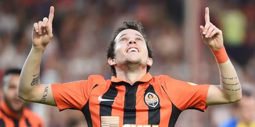 Bernard na época do Shakhtar Donetsk - (Foto: Internet) Bernard na época do Shakhtar Donetsk - (Foto: Internet)