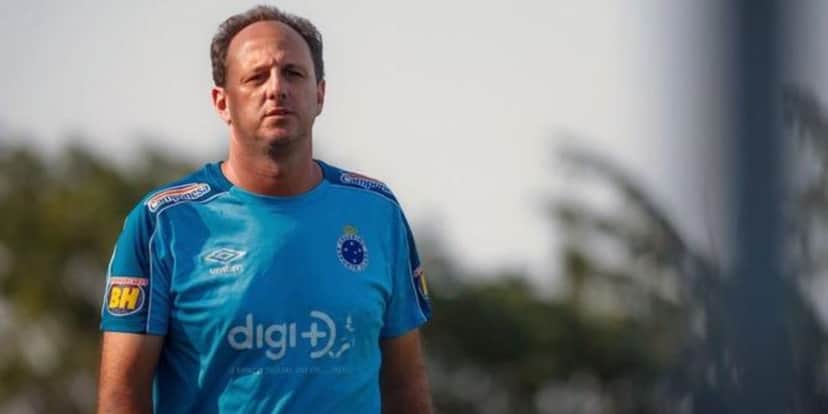 Rogério Ceni quando comandava o Cabuloso em 2019 - (Foto: Internet) Rogério Ceni quando comandava o Cabuloso em 2019 - (Foto: Internet)