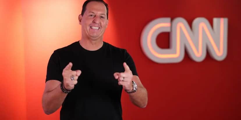Benjamin Back, jornalista da CNN Brasil - (Foto: Reprodução; CNN) Benjamin Back, jornalista da CNN Brasil - (Foto: Reprodução; CNN)