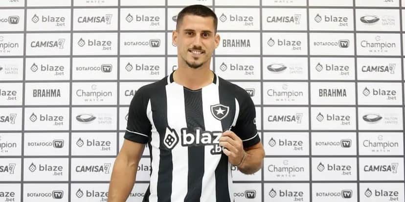 Gabriel Pires, está voltando no Botafogo de lesão - (Foto: Internet) Gabriel Pires, está voltando no Botafogo de lesão - (Foto: Internet)