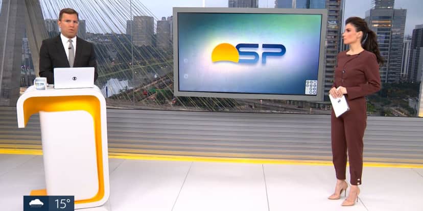 Rodrigo Bocardi e Sabina Simonato no comando do Bom Dia SP (Reprodução: Globo) Rodrigo Bocardi e Sabina Simonato no comando do Bom Dia SP (Reprodução: Globo)