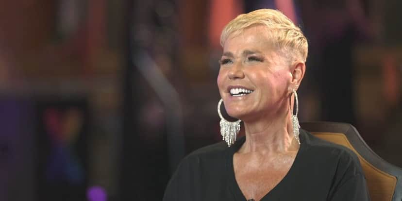 http://tvfoco.uai.com.br/wp-content/uploads/2015/05/Daniela-Mercury.jpg