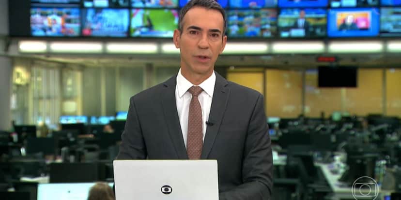 César Tralli no Plantão (Foto: Reprodução / Globo) César Tralli no Plantão (Foto: Reprodução / Globo)
