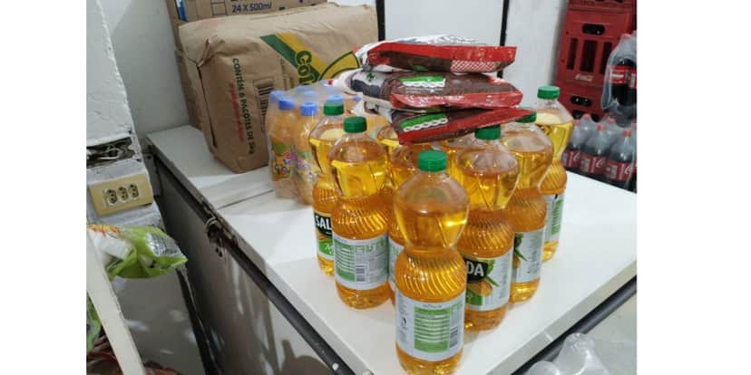 Produtos vencidos e quase 300kg de mercadoria apreendia: Anvisa fecha mercado tradicional às pressas - Foto: Reprodução Produtos vencidos e quase 300kg de mercadoria apreendia: Anvisa fecha mercado tradicional às pressas - Foto: Reprodução