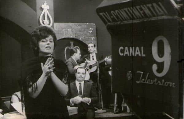 http://tvfoco.uai.com.br/wp-content/uploads/2015/05/Daniela-Mercury.jpg