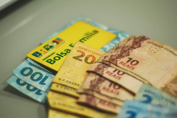 Bolsa Família (Reprodução/Internet) Bolsa Família (Reprodução/Internet)