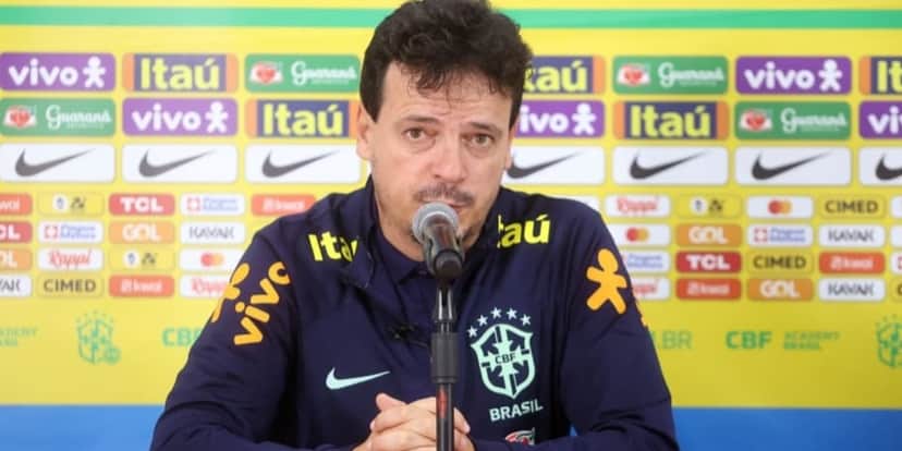 Fernando Diniz é treinador da Seleção Brasileira - Foto: Reprodução/Internet Fernando Diniz é treinador da Seleção Brasileira - Foto: Reprodução/Internet