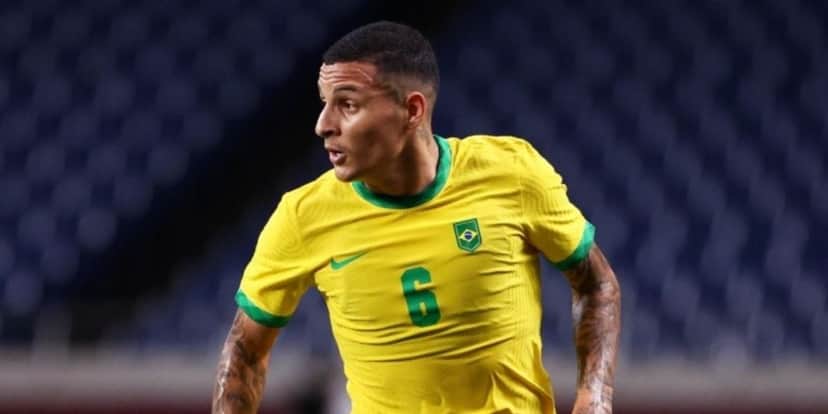Guilherme Arana vai voltar a vestir a camisa da seleção brasileira (Reprodução: Internet) Guilherme Arana vai voltar a vestir a camisa da seleção brasileira (Reprodução: Internet)