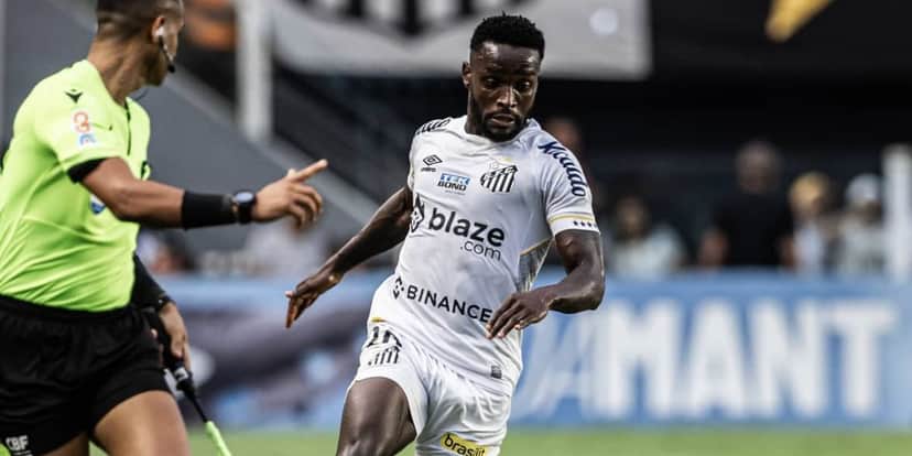 Stiven Mendoza pode estar de saída do Santos - (Foto: Internet) Stiven Mendoza pode estar de saída do Santos - (Foto: Internet)