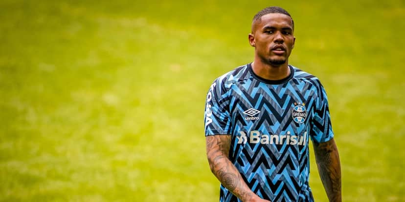 Douglas Costa quando atuava pelo Grêmio - (Foto: Internet) Douglas Costa quando atuava pelo Grêmio - (Foto: Internet)