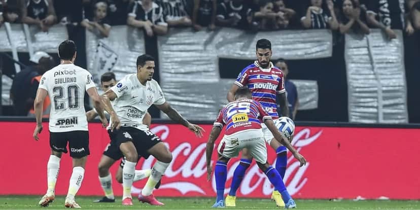 Corinthians 1 a 1 Fortaleza - (Foto: Internet) Corinthians 1 a 1 Fortaleza - (Foto: Internet)