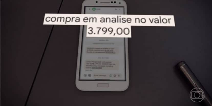 "Jornal Hoje" repercutiu golpe em nome de bancos (Foto: Reprodução/TV Globo) "Jornal Hoje" repercutiu golpe em nome de bancos (Foto: Reprodução/TV Globo)