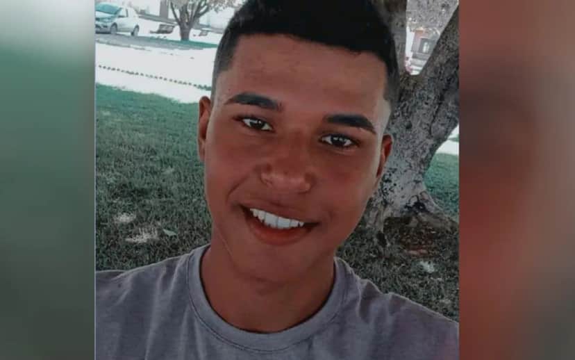 O cantor morreu após ser atingido por raio — Foto: Reprodução/TV Anhanguera O cantor morreu após ser atingido por raio — Foto: Reprodução/TV Anhanguera