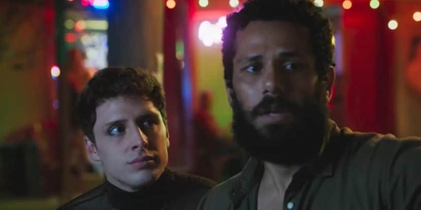 Kelvin (Diego Martins) e Ramiro (Amaury Lorenzo) em "Terra e Paixão" (Foto: Reprodução/TV Globo) Kelvin (Diego Martins) e Ramiro (Amaury Lorenzo) em "Terra e Paixão" (Foto: Reprodução/TV Globo)