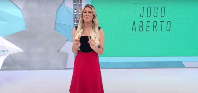 Renata Fan está na Band há anos e apresenta o Jogo Aberto (Foto: Divulgação) Renata Fan está na Band há anos e apresenta o Jogo Aberto (Foto: Divulgação)