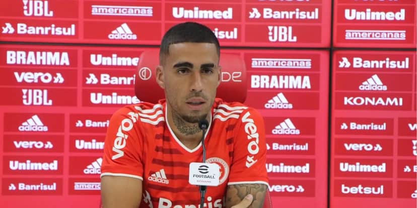 Corinthians está de olho em Gabriel Girotto, do Internacional (Foto: Ricardo Duarte) Corinthians está de olho em Gabriel Girotto, do Internacional (Foto: Ricardo Duarte)