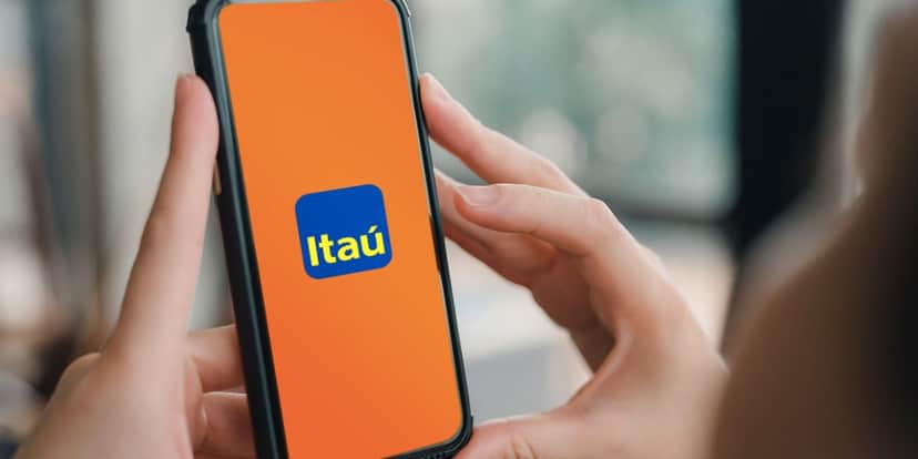 Pessoa usando o aplicativo do Itaú (Foto: Reprodução / Internet) Pessoa usando o aplicativo do Itaú (Foto: Reprodução / Internet)